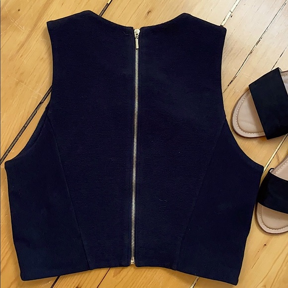 Club Monaco back zip crop top. - Picture 4 of 6